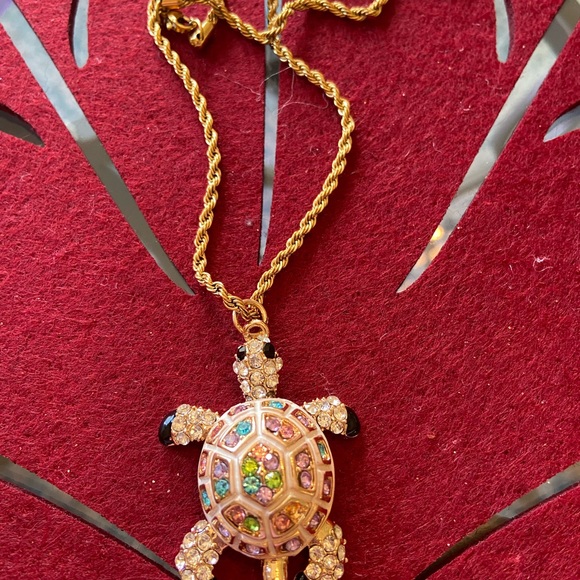 Brand new, darling turtle to brighten up your day - Picture 2 of 3